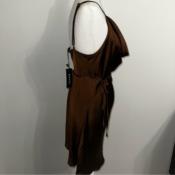 Motel Rocks Paiva Slip Dress in Satin Rich Brown size XL - Picture 6 of 14